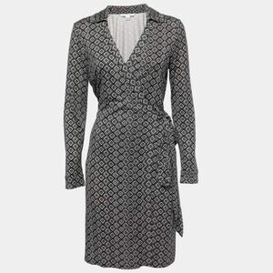 DVF Silk Gemoetric black and white  Jeanne wrap dress size 2